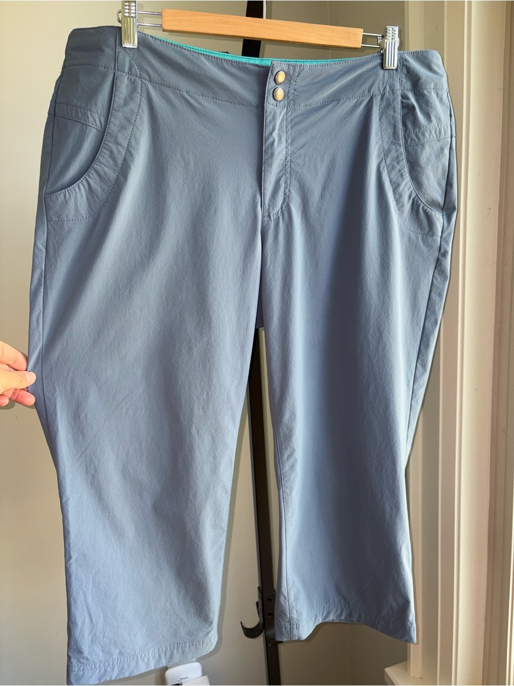 Eddie Bauer First Ascent Blue Guide Pro Capri Women's Size 16 Outdoor UPF 50+